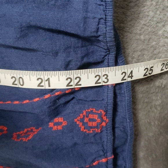 Nine West Jeans. Navy Blue Relaxed Tie Front Blouse w/ Red Embroidery EUC  SZ M - Picture 10 of 14